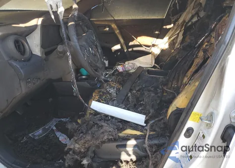 2015 Toyota Rav4 Xle z USA, uszkodzony, nr VIN 2T3RFREV0FW317327